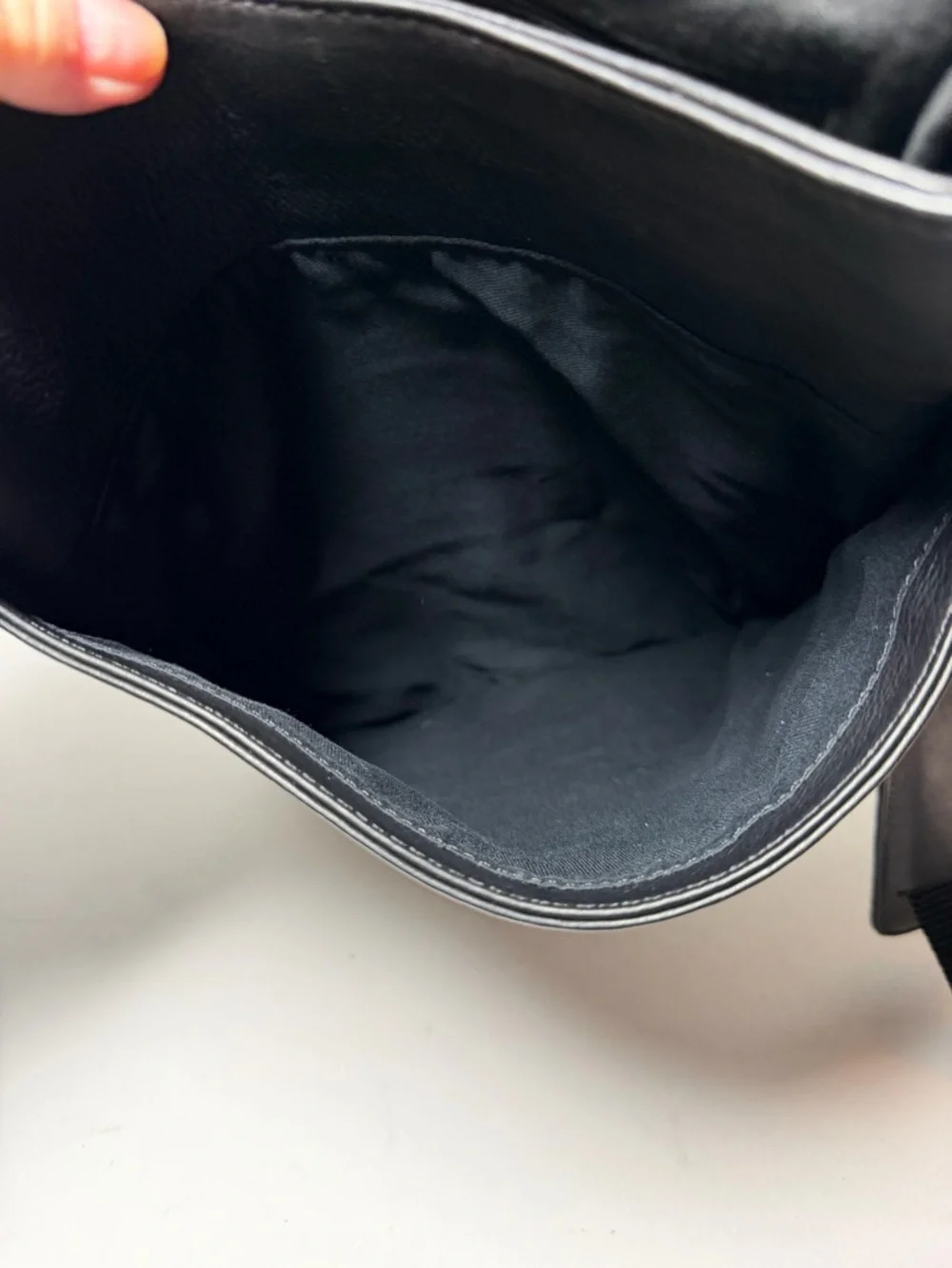 Cole Haan leather Mesenger bag